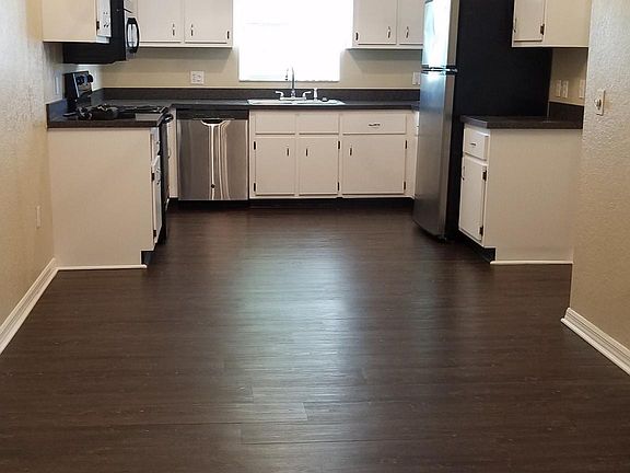 Dining to Kitchen