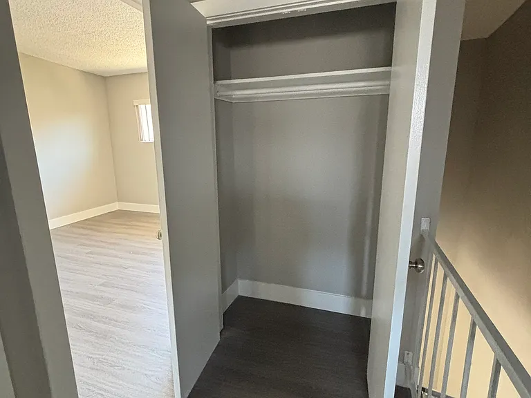 14012 Doty Ave #18-1 — Photo 11