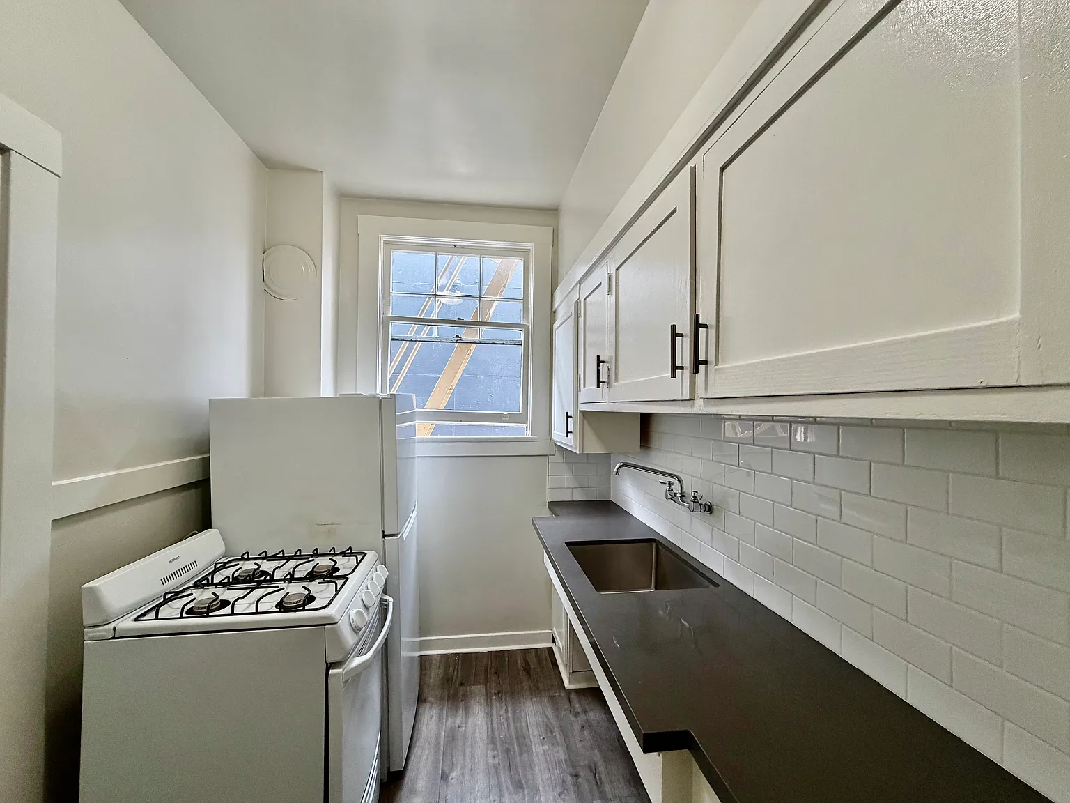 Studio, $2,995 — Photo 4