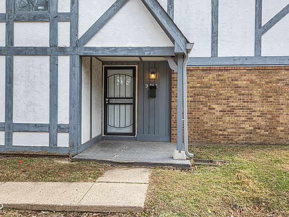 2nd image of 9783 Kingscross Ct