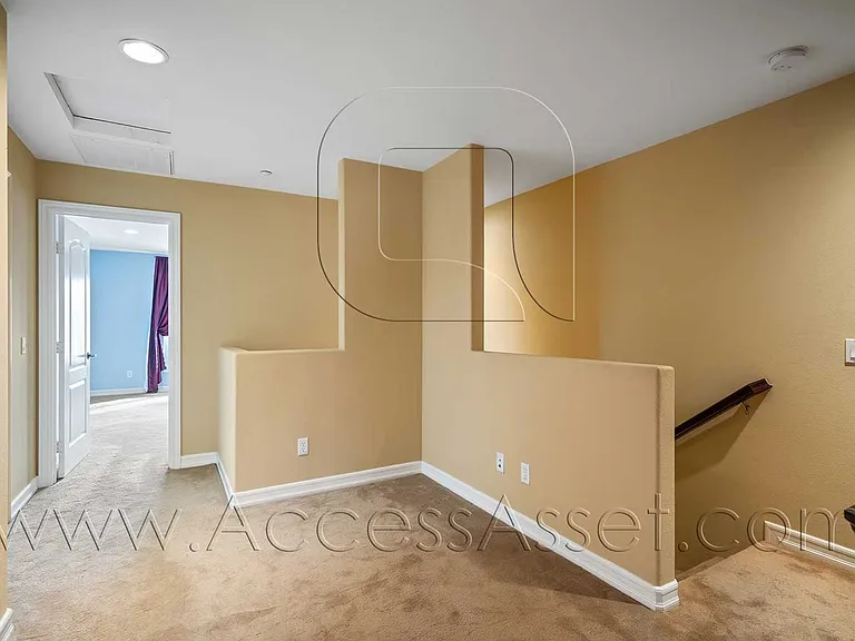 28929 Frankfort Ln — Photo 14