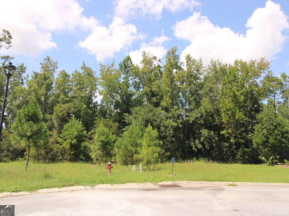 2nd image of 202 Drayton Cir