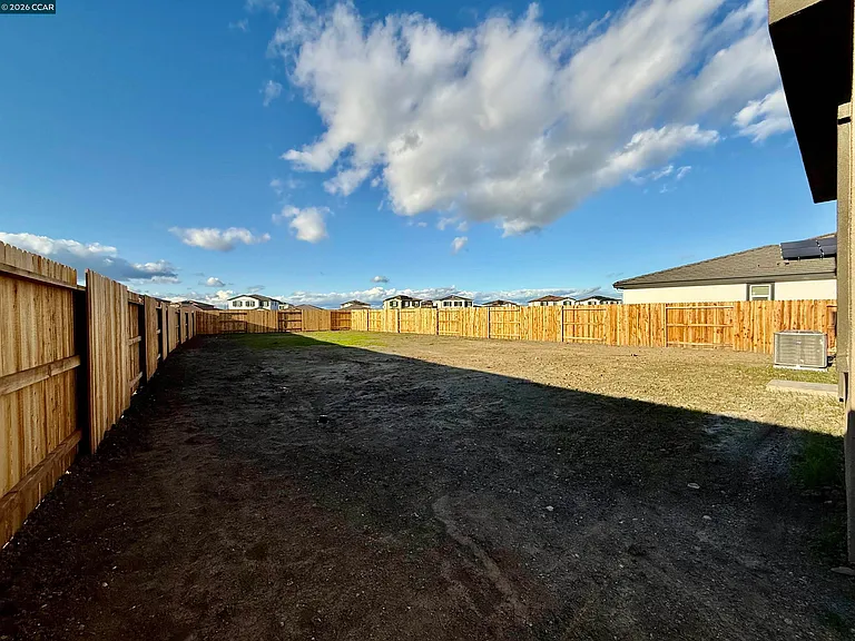 626 Shefford Dr — Photo 19