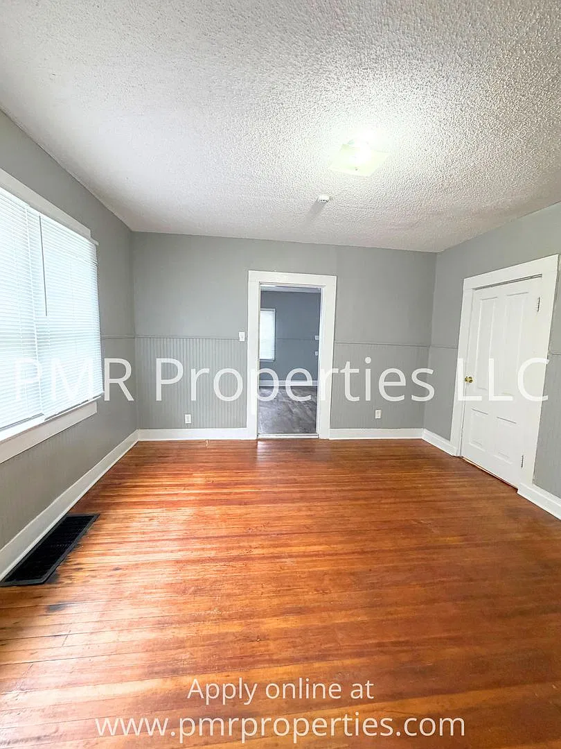 515 South 15th Street — Photo 4