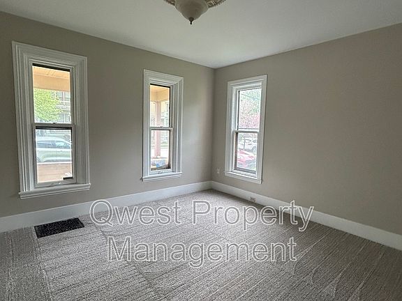 5th image of 221 Hollister Ave SE APT 1