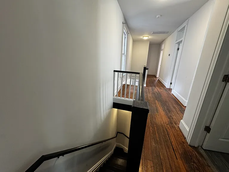 1507 Perry St — Photo 7