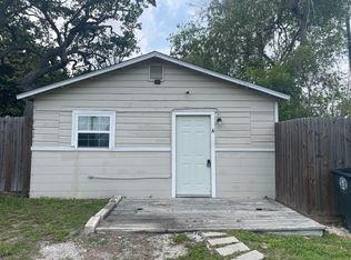 902 W. Lake Side Dr, Corpus Christi, TX 78418