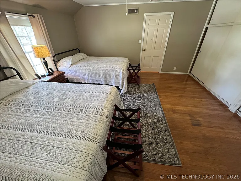 1525 Hillcrest Dr — Photo 26