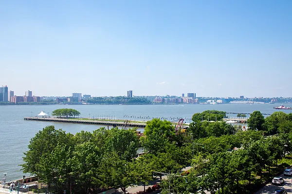 Rented by Compass | media 18