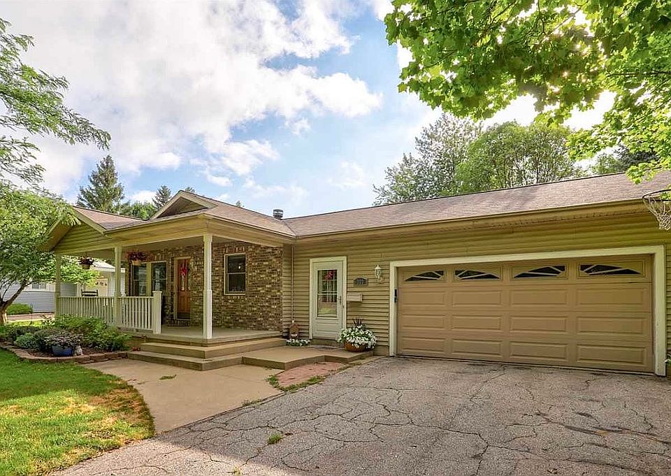 1st image of 333 Beyerlein St