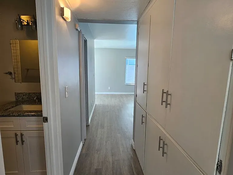 4541 Contour Blvd. — Photo 13