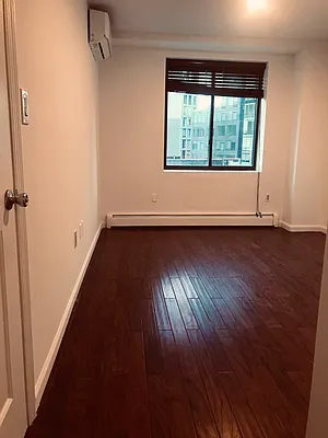 Rented by R New York | media 30