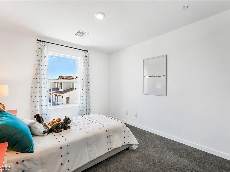 914 Rosy Starling St — Photo 38