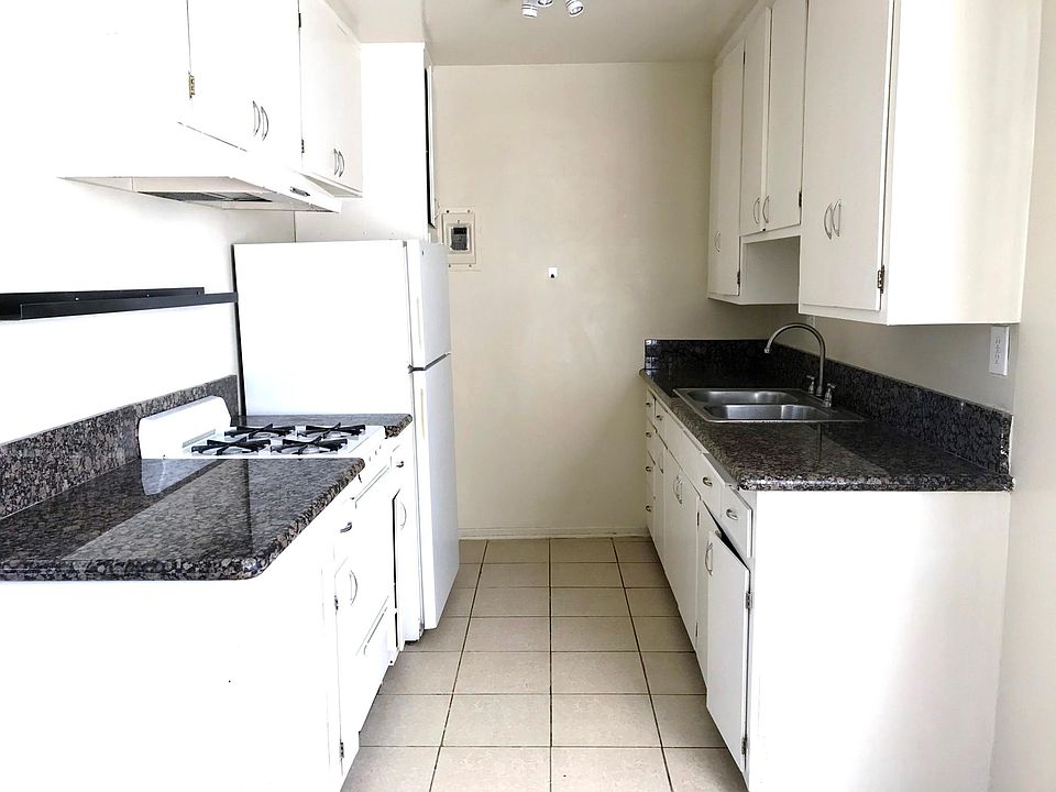 1st image of 1308 Ocean Park Blvd