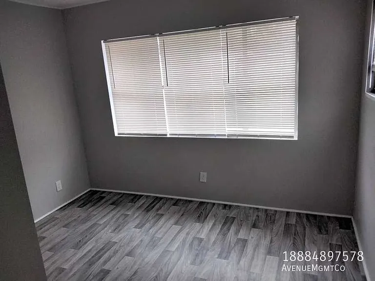 512 10th St SW #12 — Photo 5
