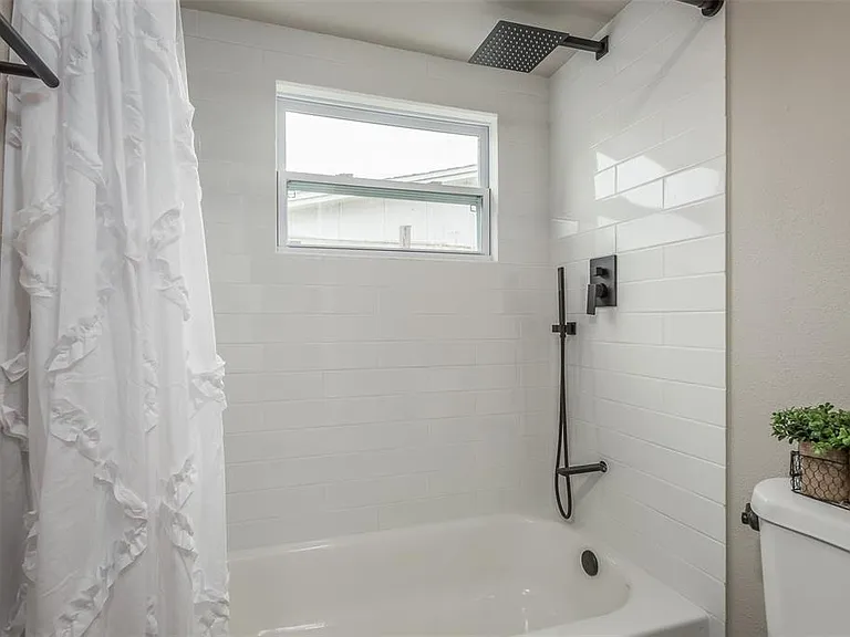 4036 Sunray Dr — Photo 20