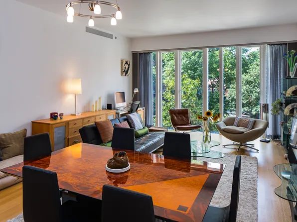 122 Greenwich Avenue image 1 of 3