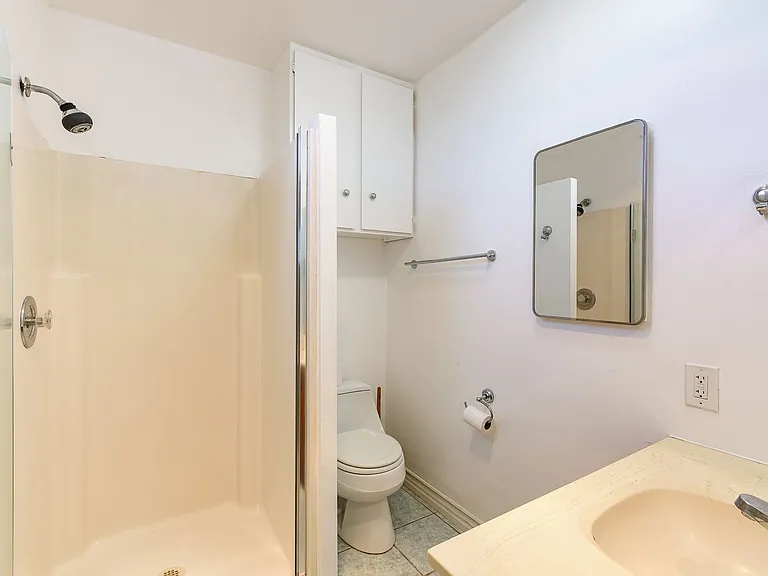 5501 Lodi St — Photo 13