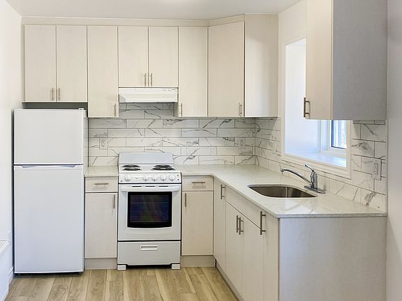 5th image of 630 Cummings Ave #11537616