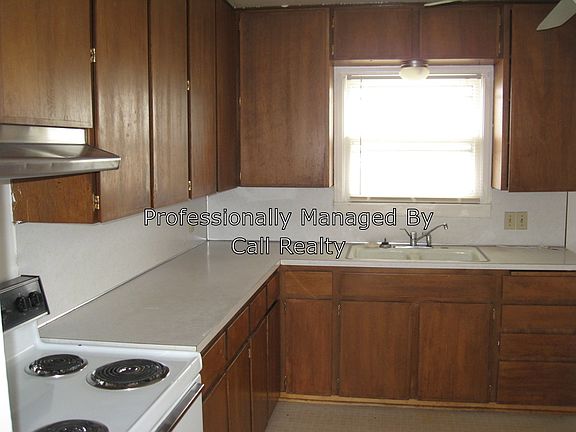 3rd image of 741 S Horton St