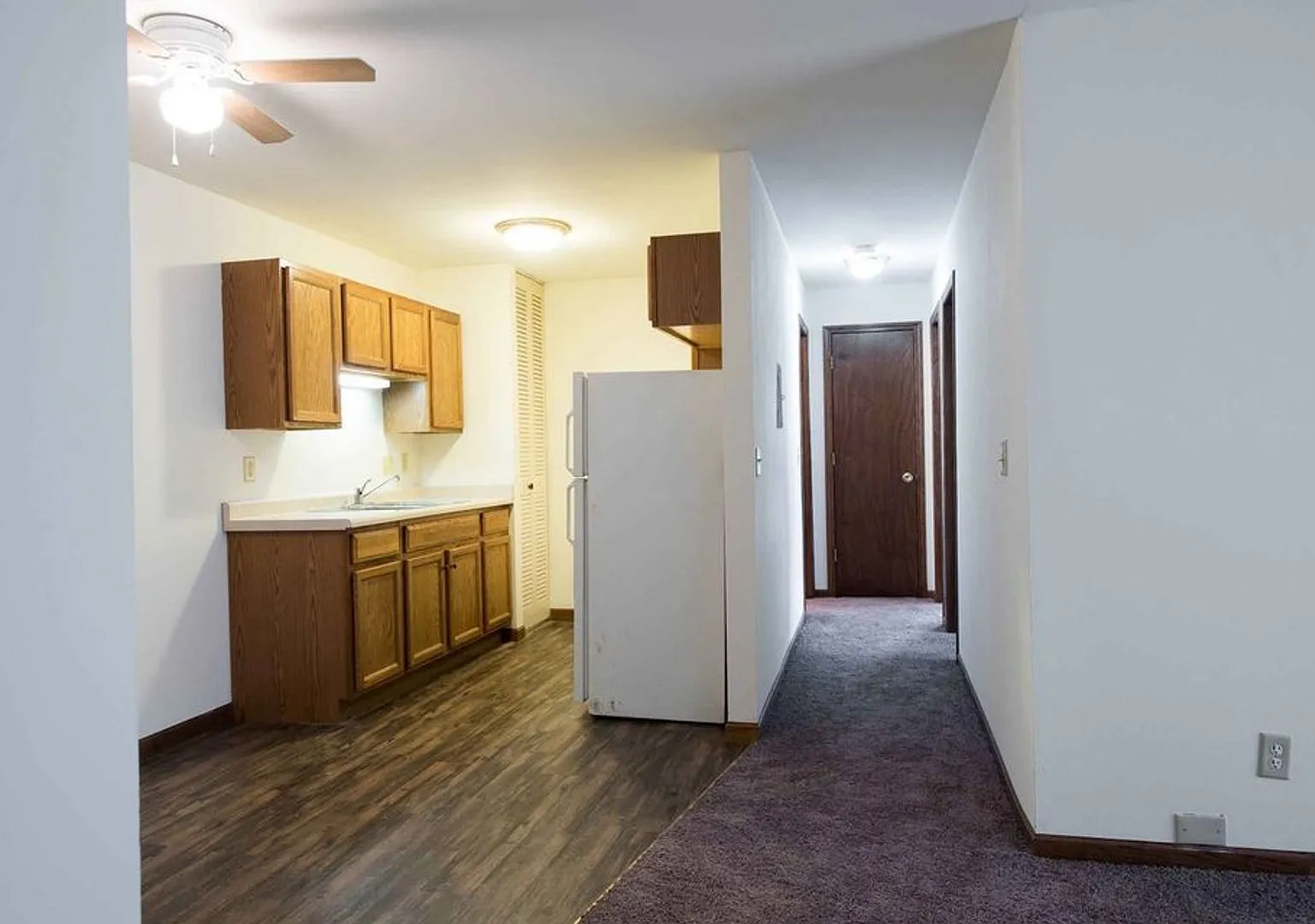 1308-1312 — Photo 2