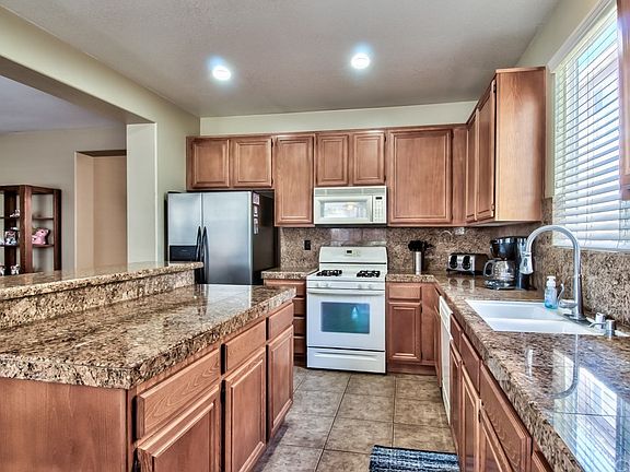 3rd image of 3809 Bella Villagio Ave