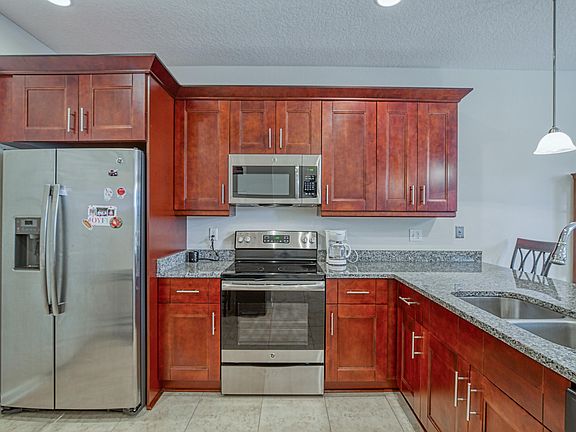 2nd image of 11274 Estancia Villa Cir #808