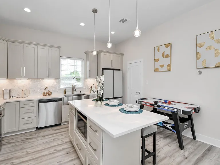 2401 Chapman St — Photo 19