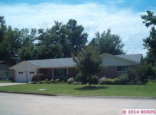 325 E 17th St, Claremore, OK 74017
