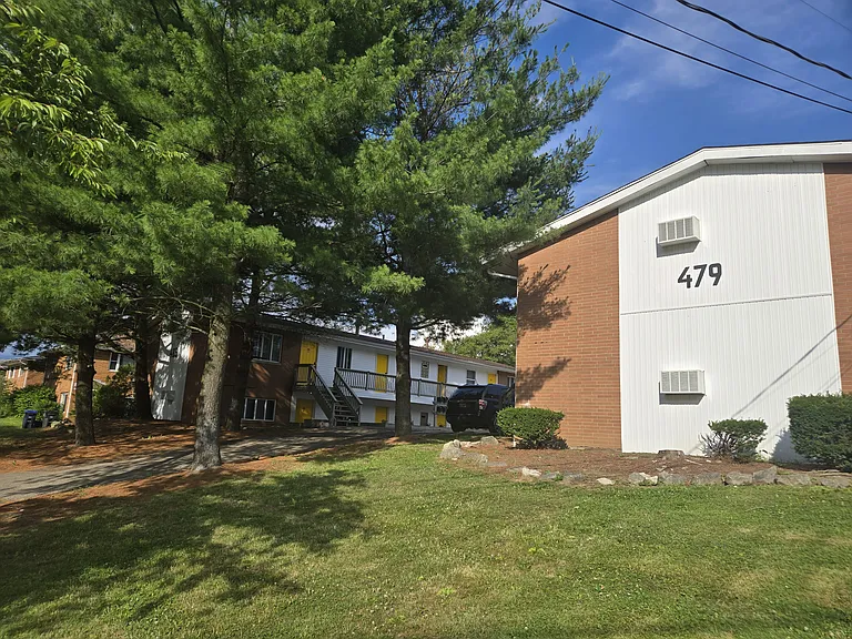 479 Zahn Dr #C — Photo 18