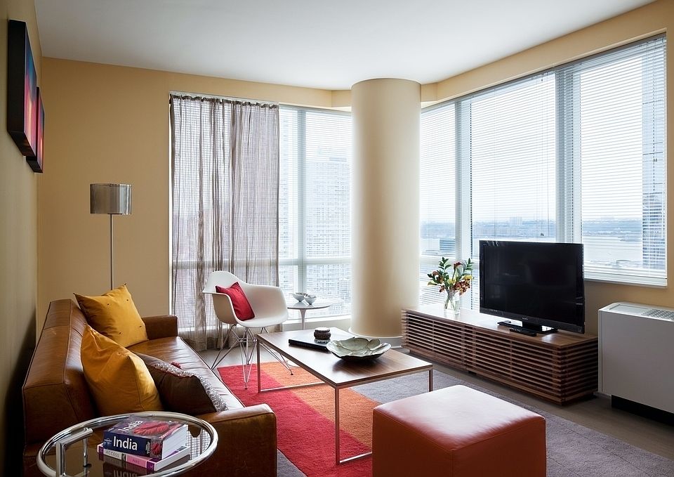 1st image of 450 W 42nd St APT 20M