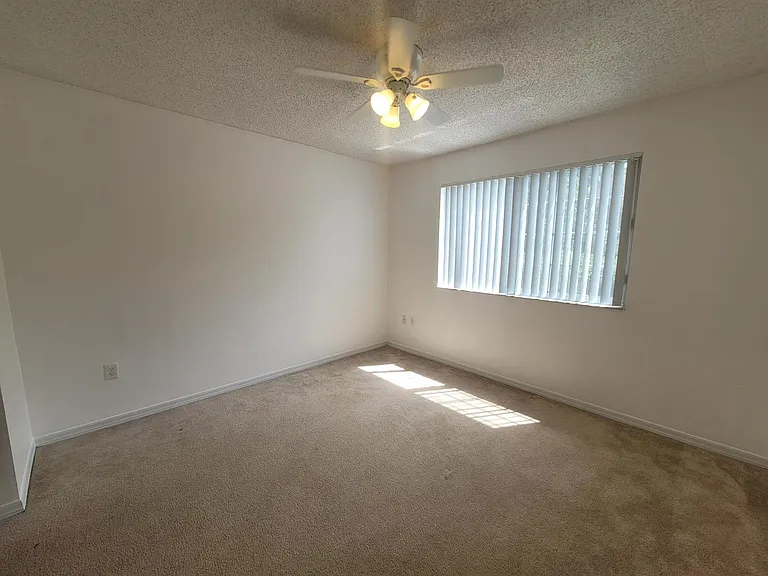 4163 N Haverhill Rd #1204 — Photo 9