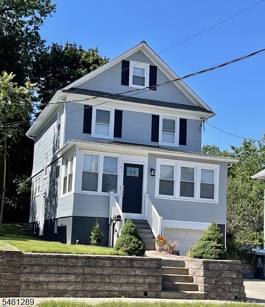 1st image of 315 East St