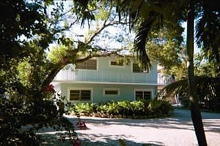 1st image of 294 Woods Ave