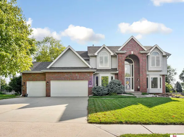 1731 N 127th St, Omaha, NE 68154