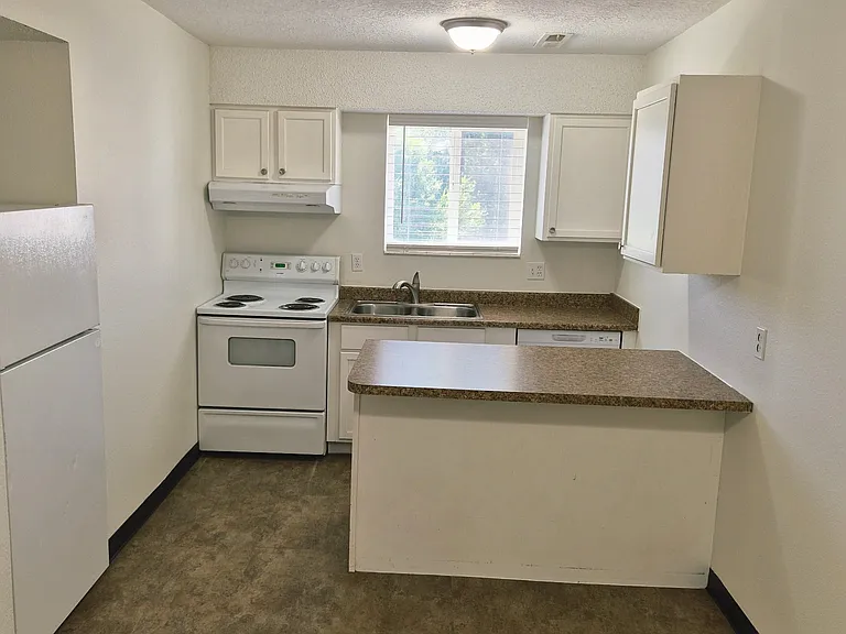 Magnussen Apartments — Photo 24