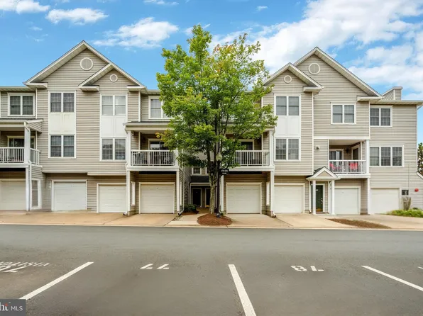 4602 Superior Sq, Fairfax, VA 22033