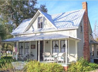 115 15th St, Apalachicola, FL 32320