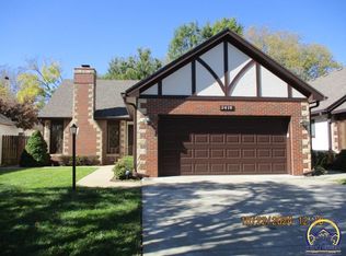 2419 SW Brookhaven Ln, Topeka, KS 66614