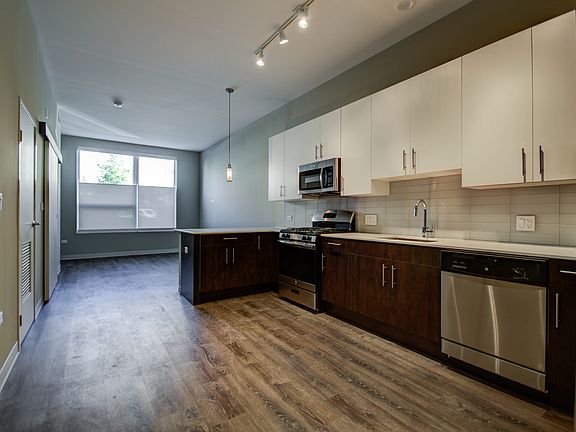 2nd image of 851 W Grand Ave APT 303