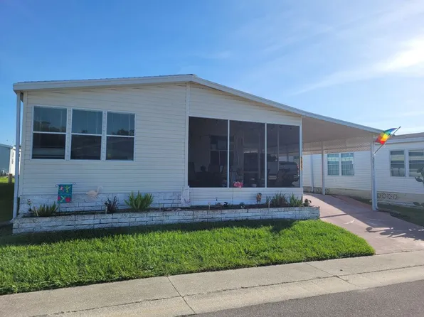 5827 Naples Dr #606, Zephyrhills, FL 33540
