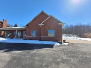 1742 Limestone Trl, De Pere, WI 54115