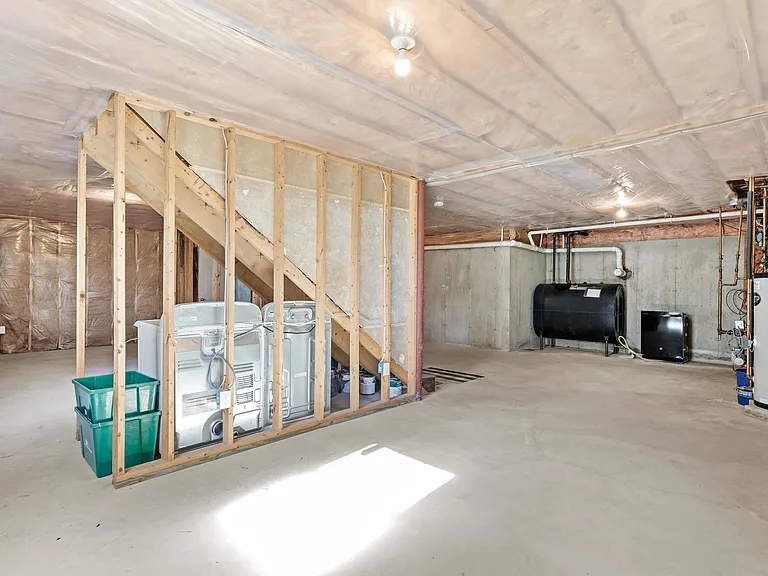 22 Maple Rd — Photo 43