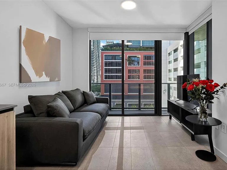 121 NE 5th St #712B — Photo 1