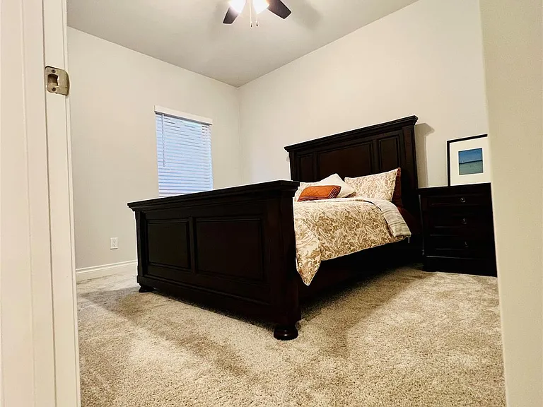 2102 Marian Lee Ln — Photo 11