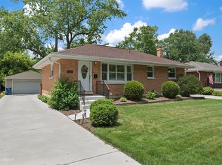 4338 Stanley Ave, Downers Grove, IL 60515