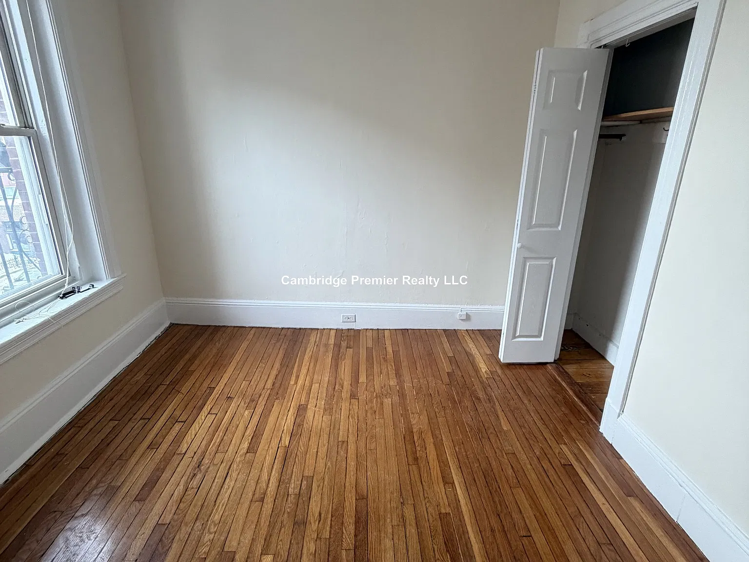 885 Massachusetts Ave — Photo 4