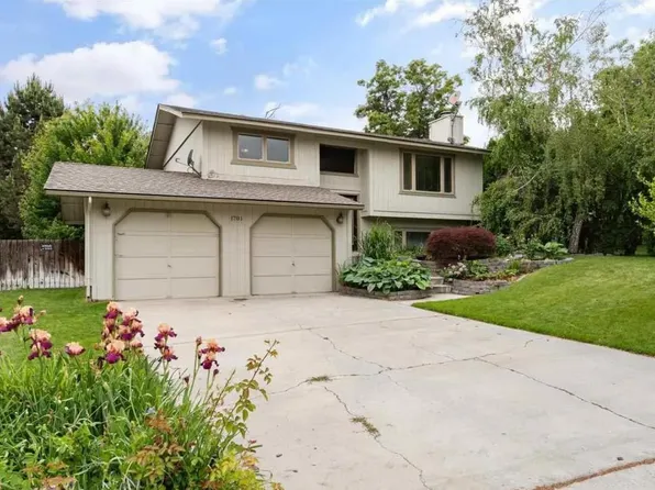 1701 Goldfinch Ct, West Richland, WA 99353