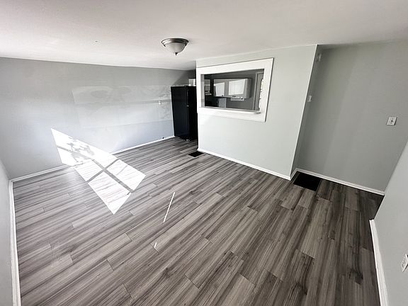 2nd image of 3618 E Hanna Ave