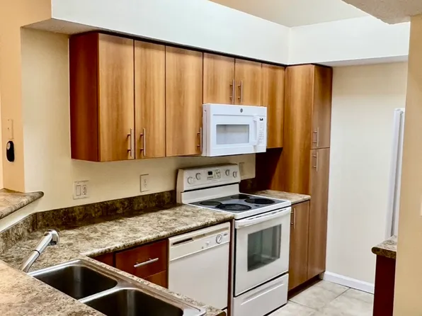 1275 Crystal Way APT F, Delray Beach, FL 33444